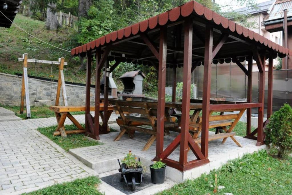 Vila Bradet Szászbuda Kültér fotó
